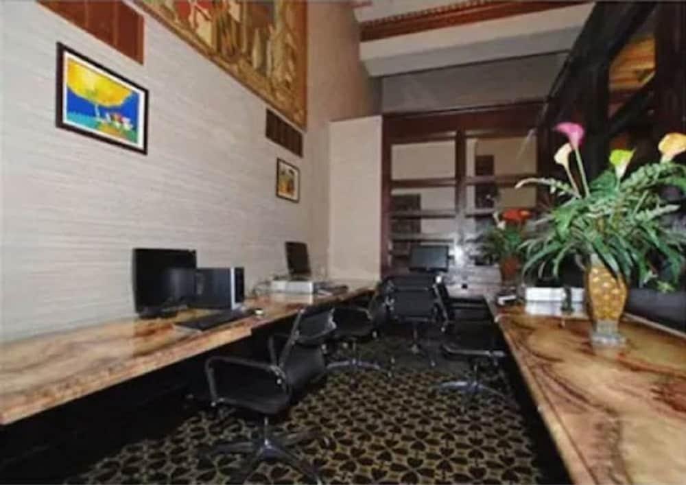 Baltimore Plaza Hotel Eksteriør bilde