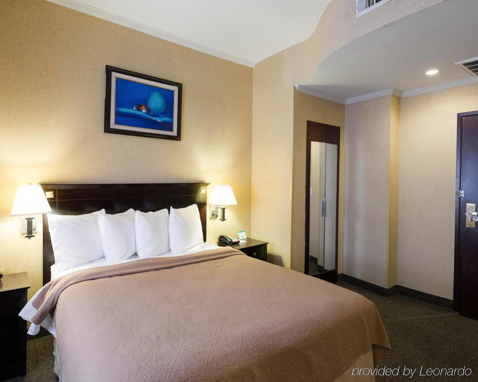 Baltimore Plaza Hotel Eksteriør bilde